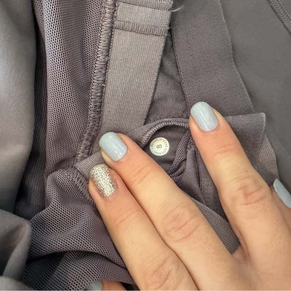 Lululemon Athletica Purple Tank Top with Built-In Shelf Bra – Size 8 - Picture 5 of 7